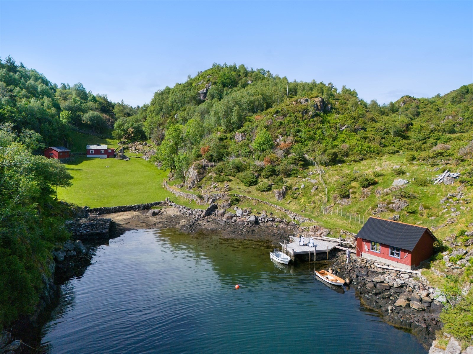 Velkommen til Sæbøvågen 130! Presentert av Eiendomsmegler Norge v/ Harald Høyland Løndal. Galleribilde
