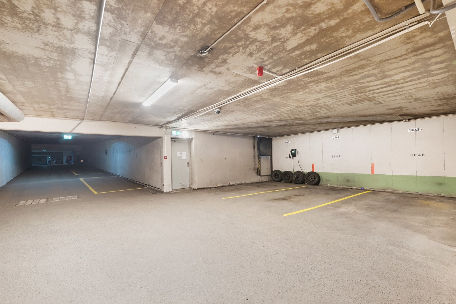 Med boligen følger det 1 garasjeplass i felles garasjeanlegg Galleribilde