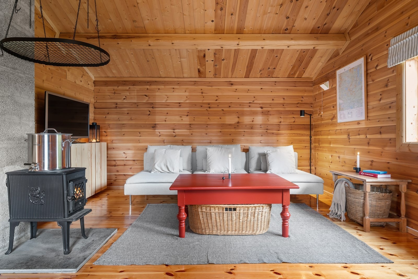 Tregulv og panel på vegge Galleribilde