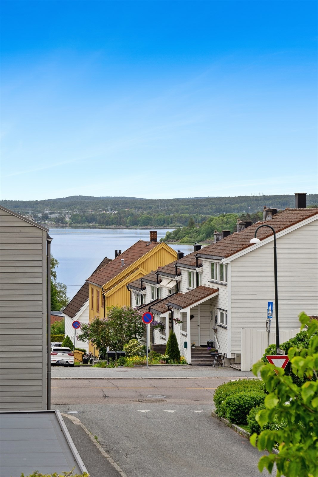 Her er det en hyggelig utsikt ut mot Glengshølen. Galleribilde