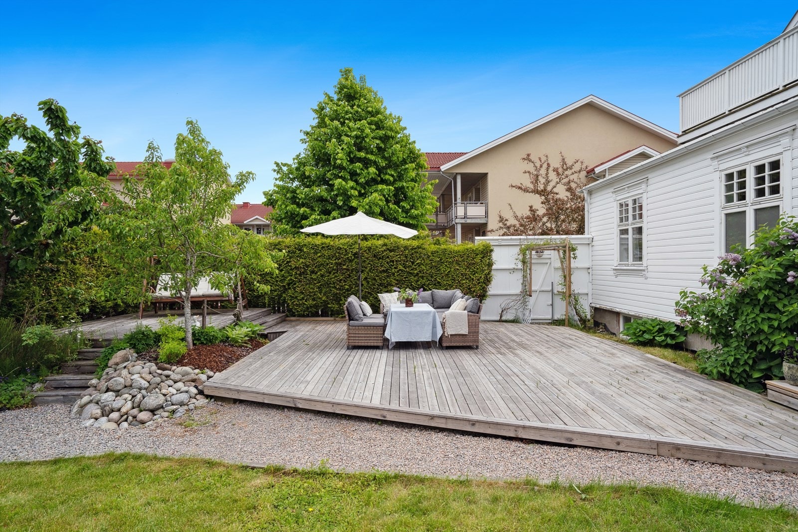 Terrassen er på hele 50kvm. Galleribilde