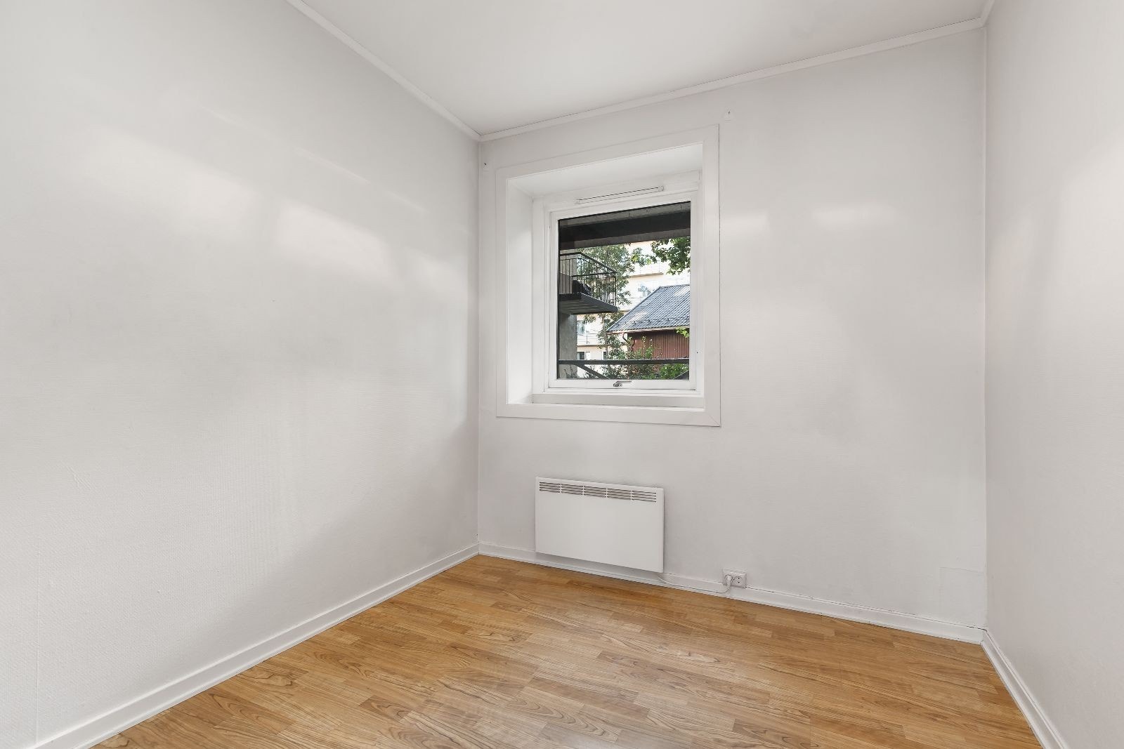 Soverom 2 mot bakgård Galleribilde