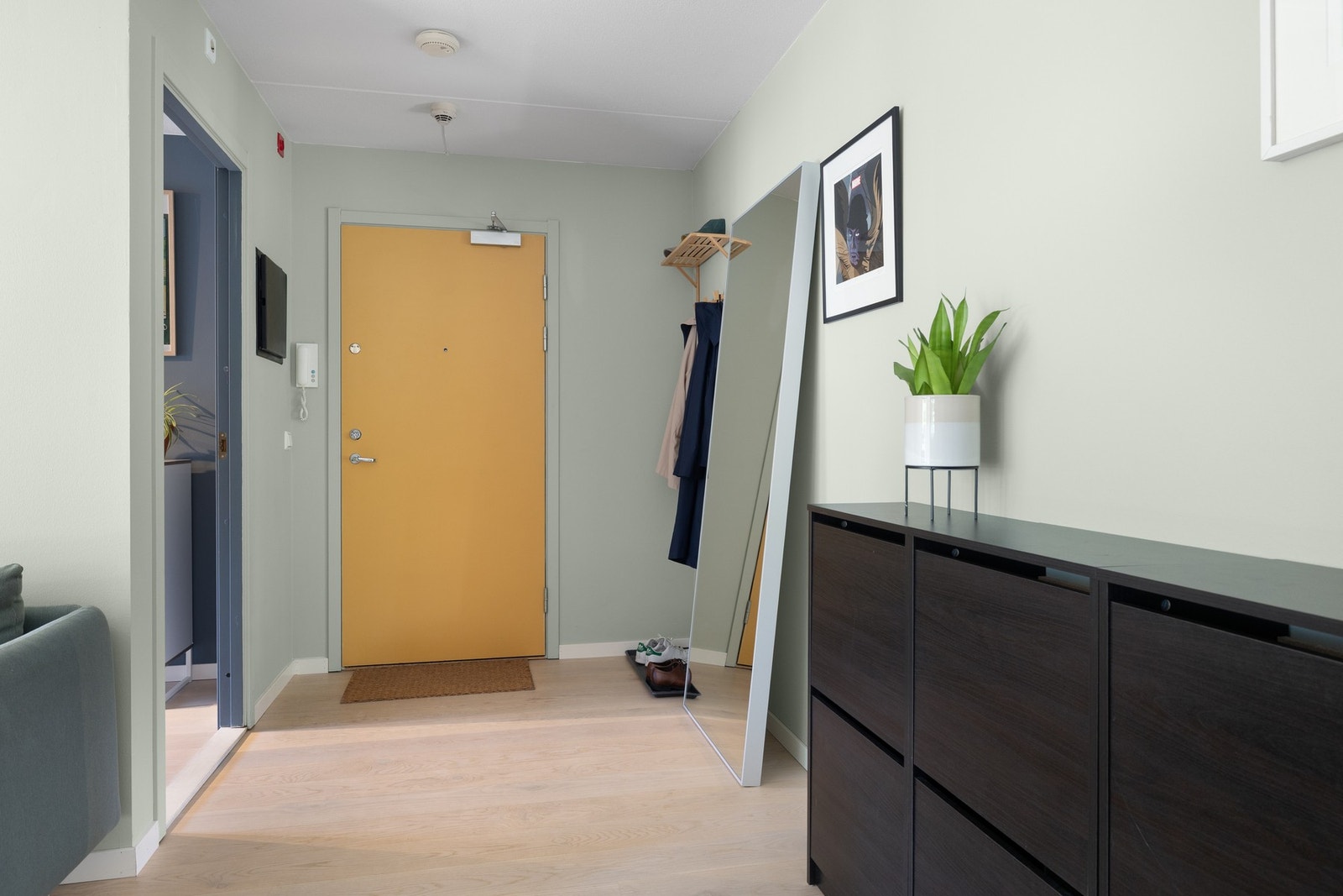 Ved inngangspartiet finner du boligens soverom. Galleribilde