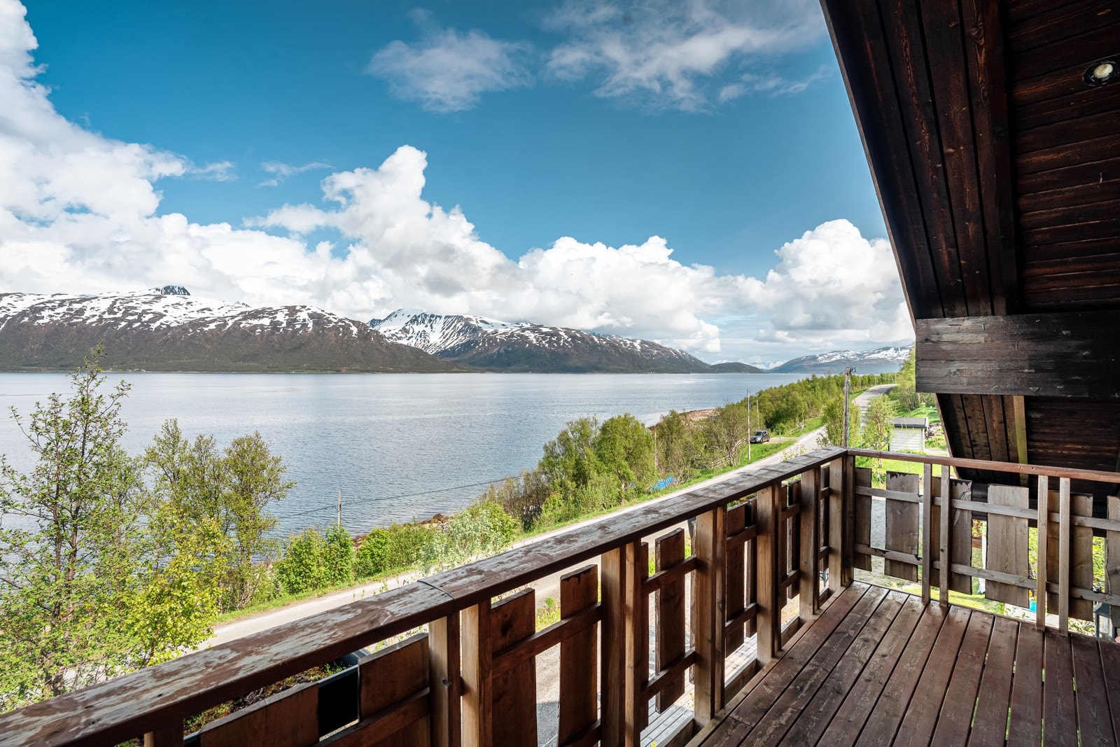 Fantastisk utsikt og lang solgang med solnedgang. Galleribilde