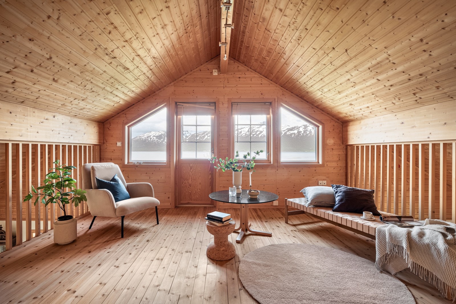 Videre kommer du opp til loft og loftsstuen. Galleribilde