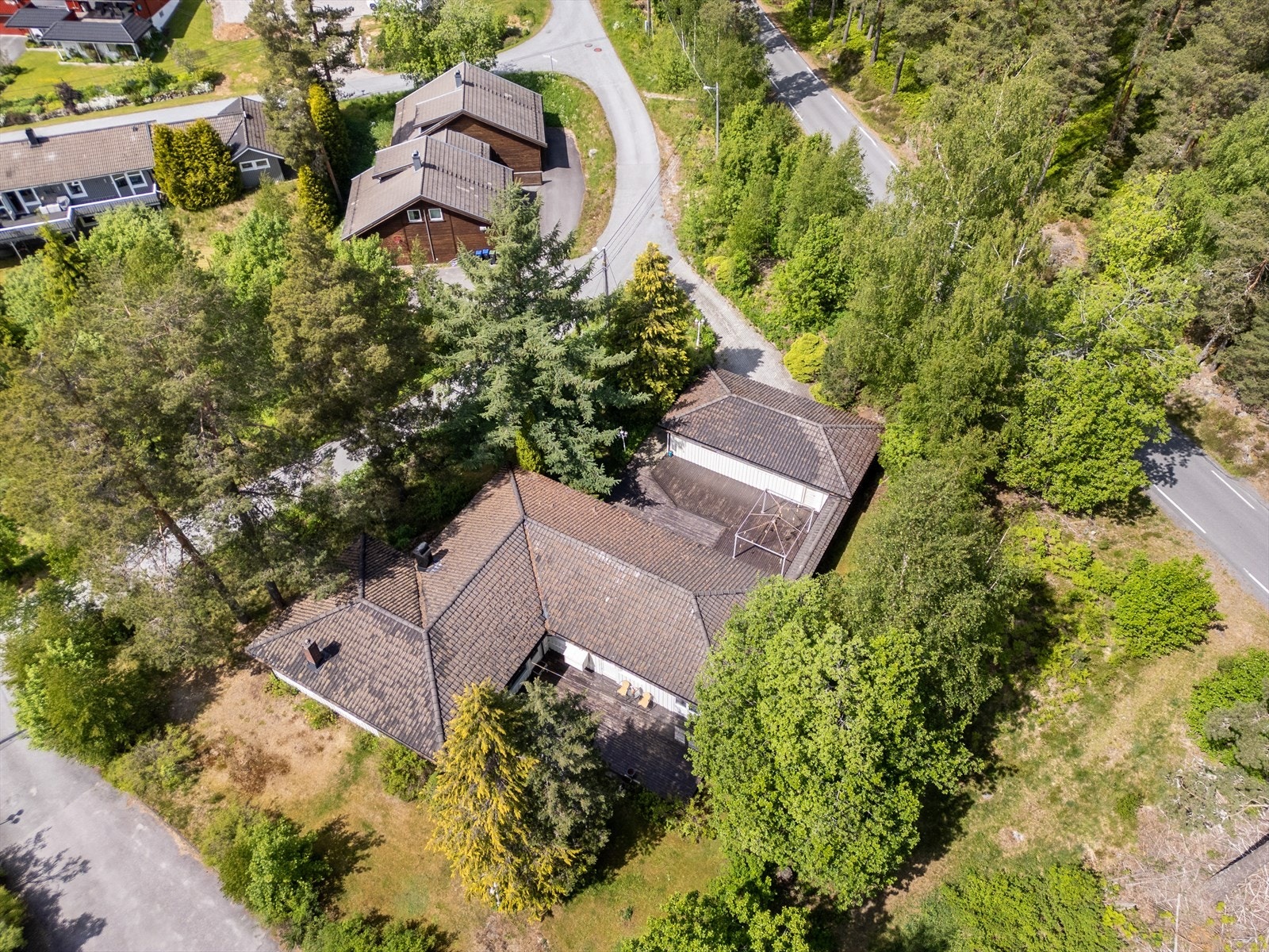 Dronebilde over eiendommen Galleribilde