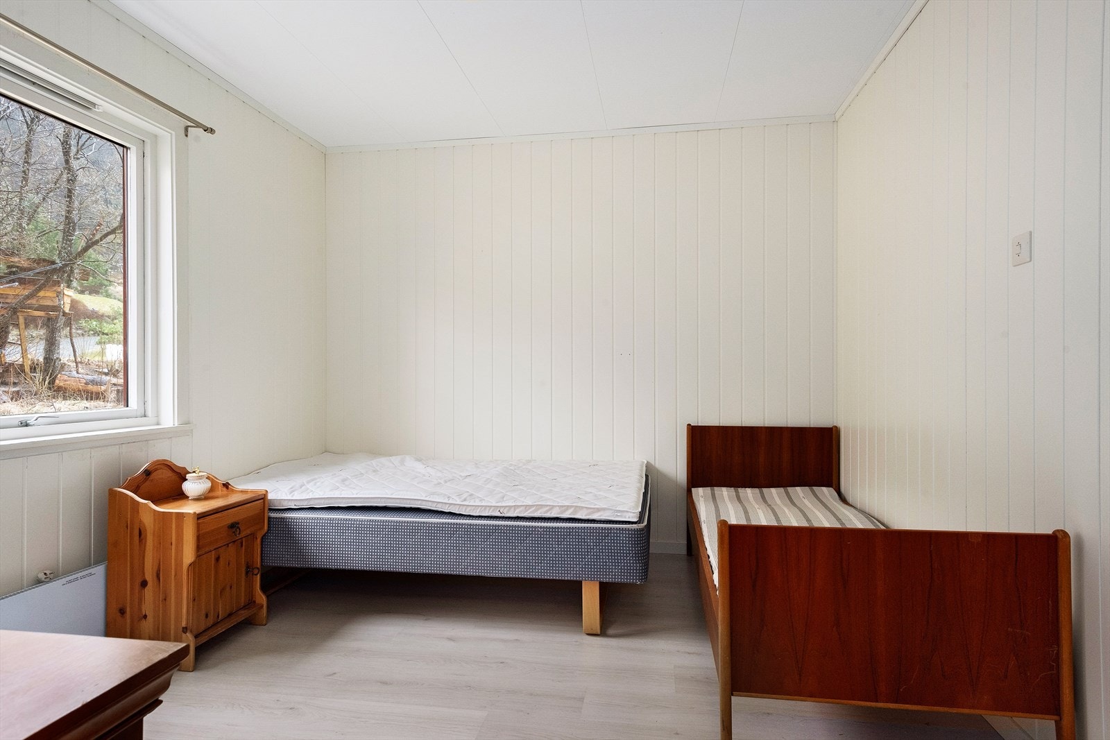 Soverom med garderobesskap. Galleribilde