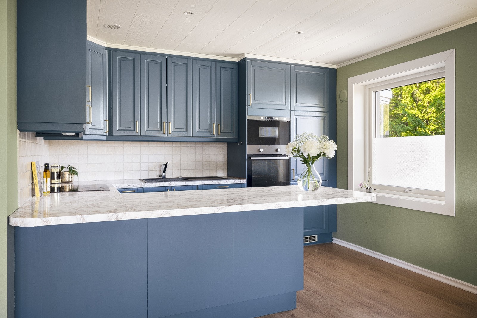 Dette er en hjørnelilighet, som gjør at vi får lysinnslipp også her. Galleribilde