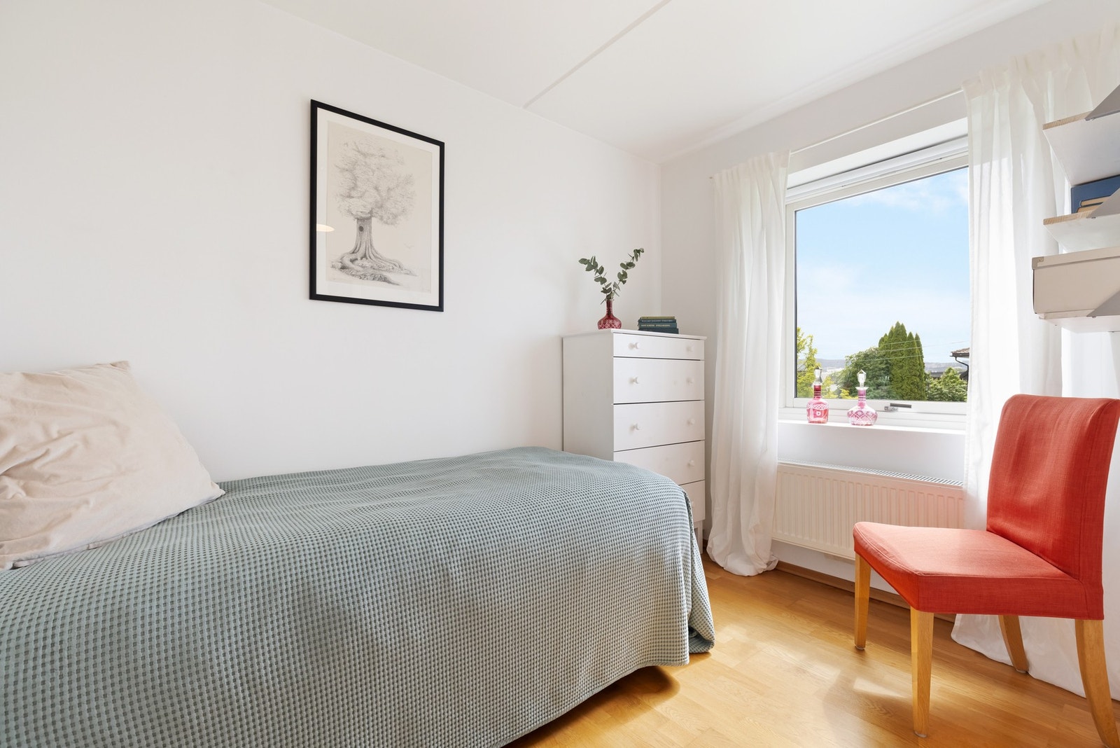 De to andre soverommene passer perfekt som barnerom, kontor og/eller gjesterom - alt etter ønske og behov. Galleribilde