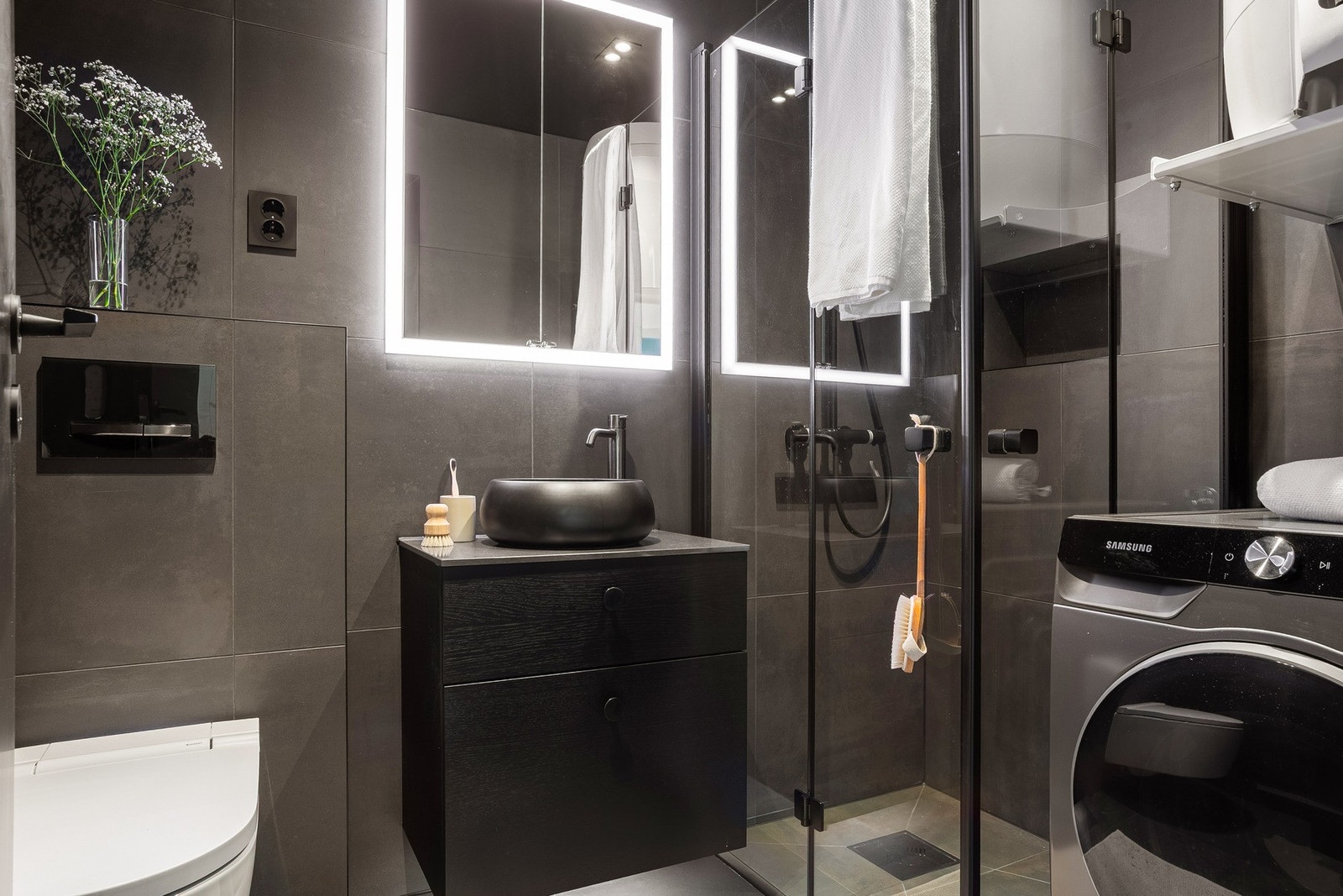 Badet er nytt fra 2022- Det er fliser på gulv og vegger, samt varmekabler i gulv. Galleribilde