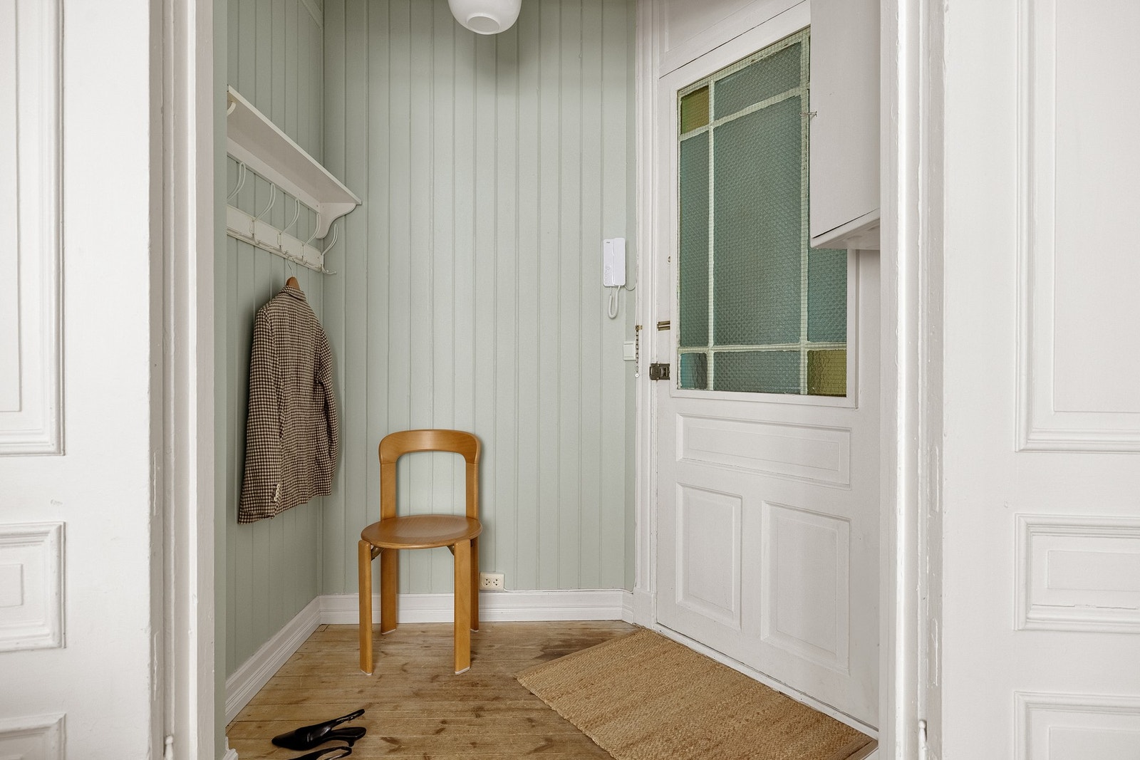Lys og innbydende entré. Galleribilde