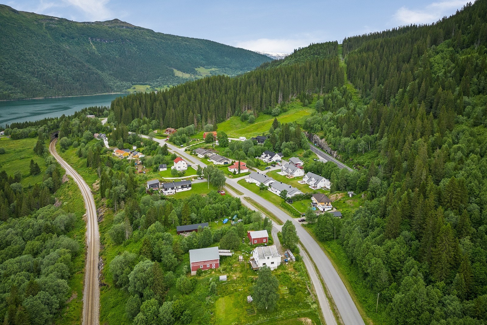 Finneidfjord ligger 25 kilometer sør for Mo i Rana. Vi i EIE ønsker velkommen! Galleribilde