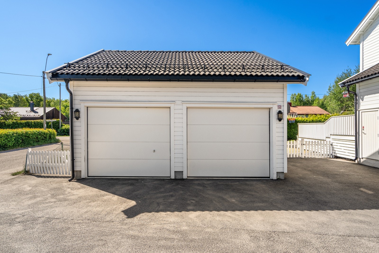 Superpraktisk dobbelgarasje fra 2015 Galleribilde