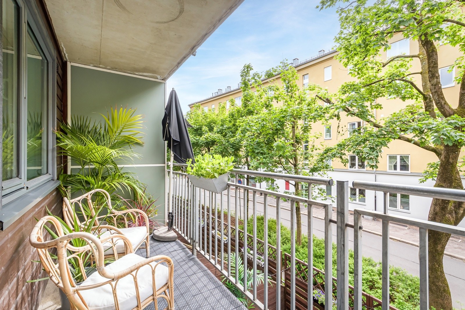 Gjennomgående 3-roms med sydvendt balkong beliggende i attraktive omgivelser på Vålerenga. Galleribilde