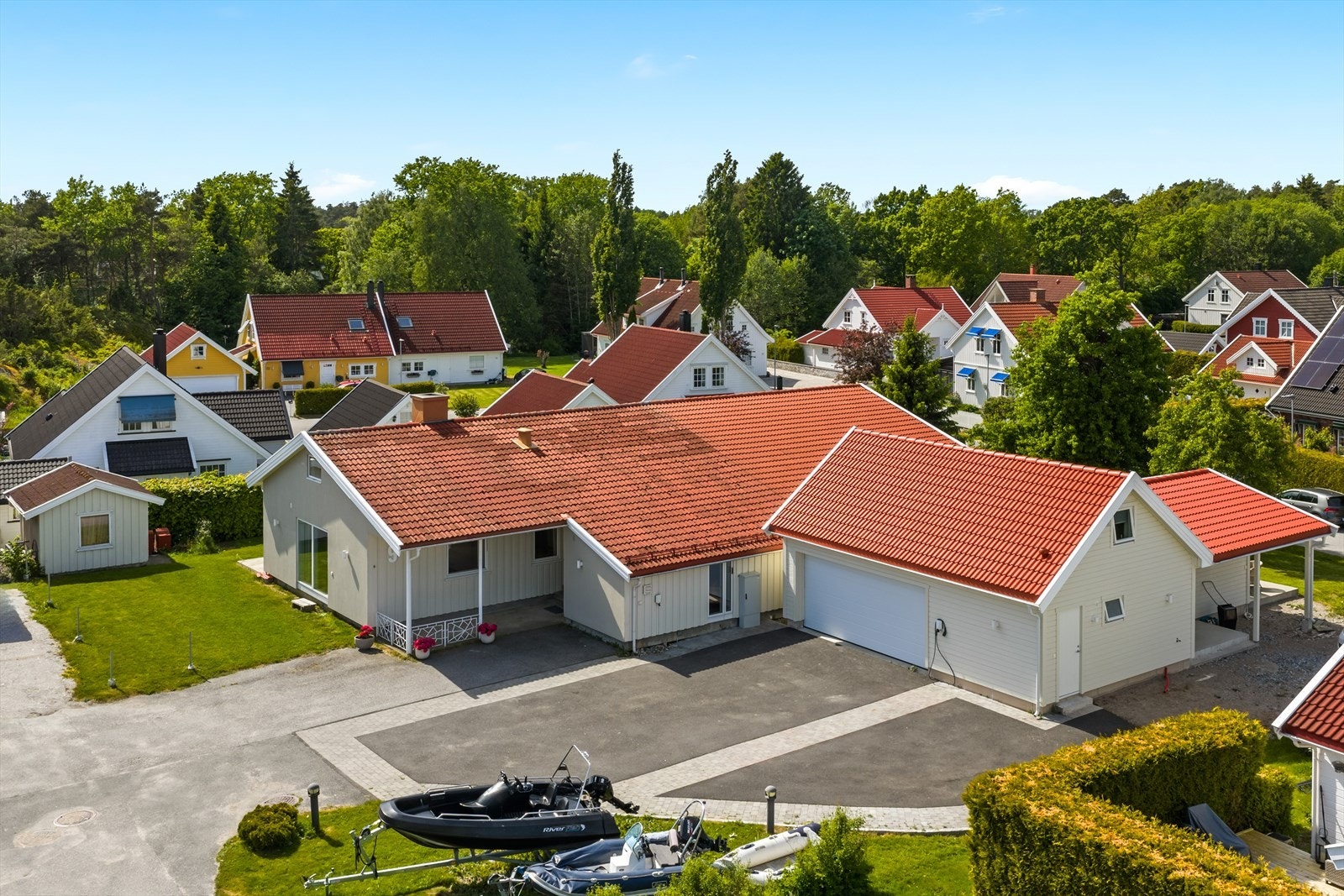 Velkommen til Åsheimenga 9! En påkostet enebolig med god standard. Galleribilde