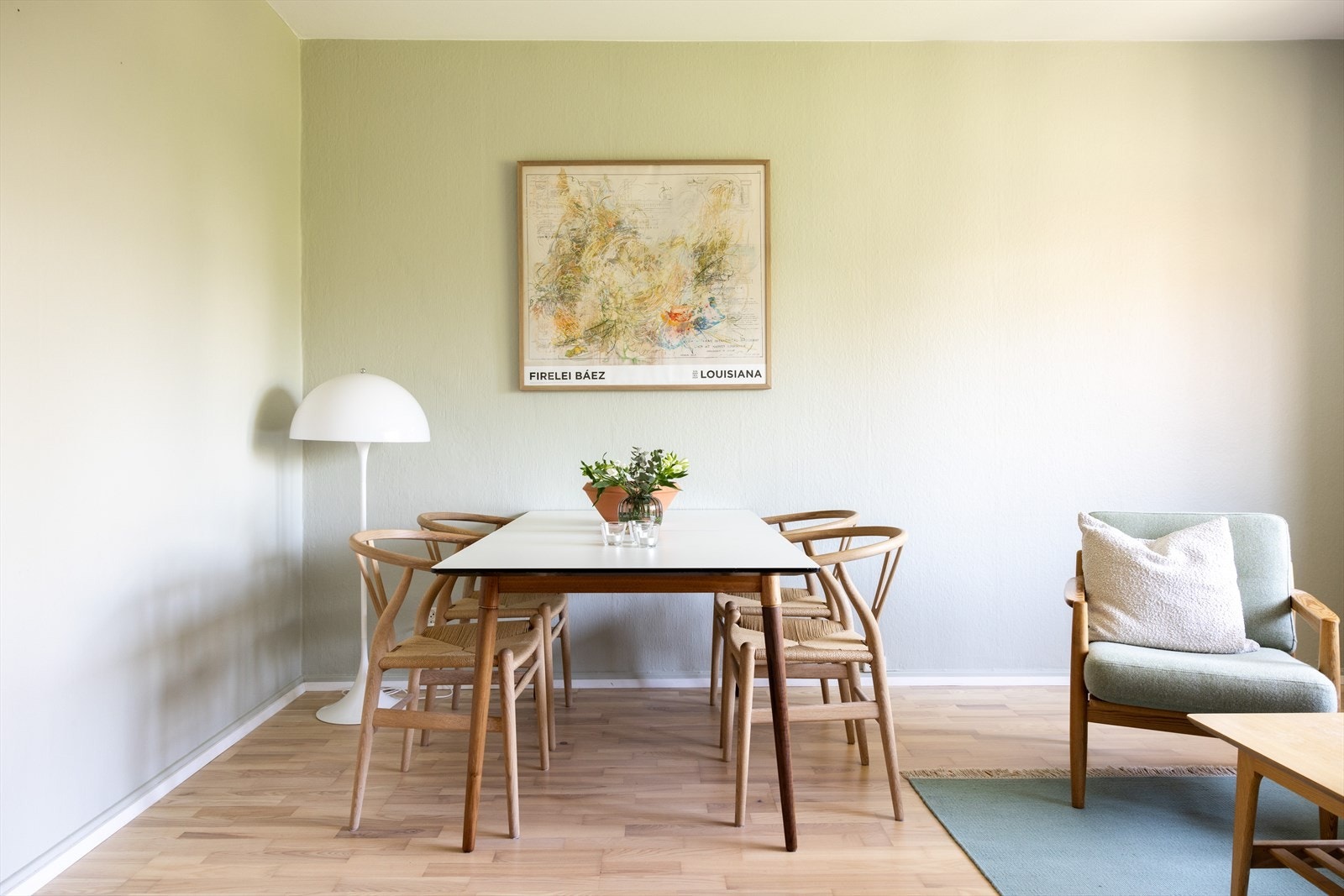 God plass til å invitere gjester på middagsbesøk og ha koselige stunder rundt middagsbordet. Galleribilde