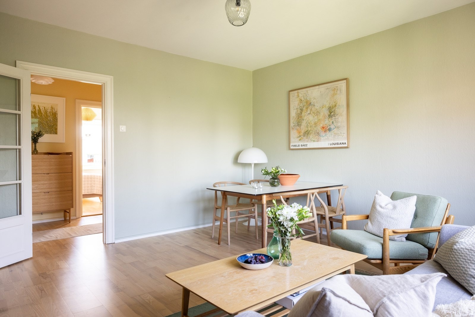 Varmtvann, fyring og bredbånd er inkludert i felleskostnadene. Galleribilde