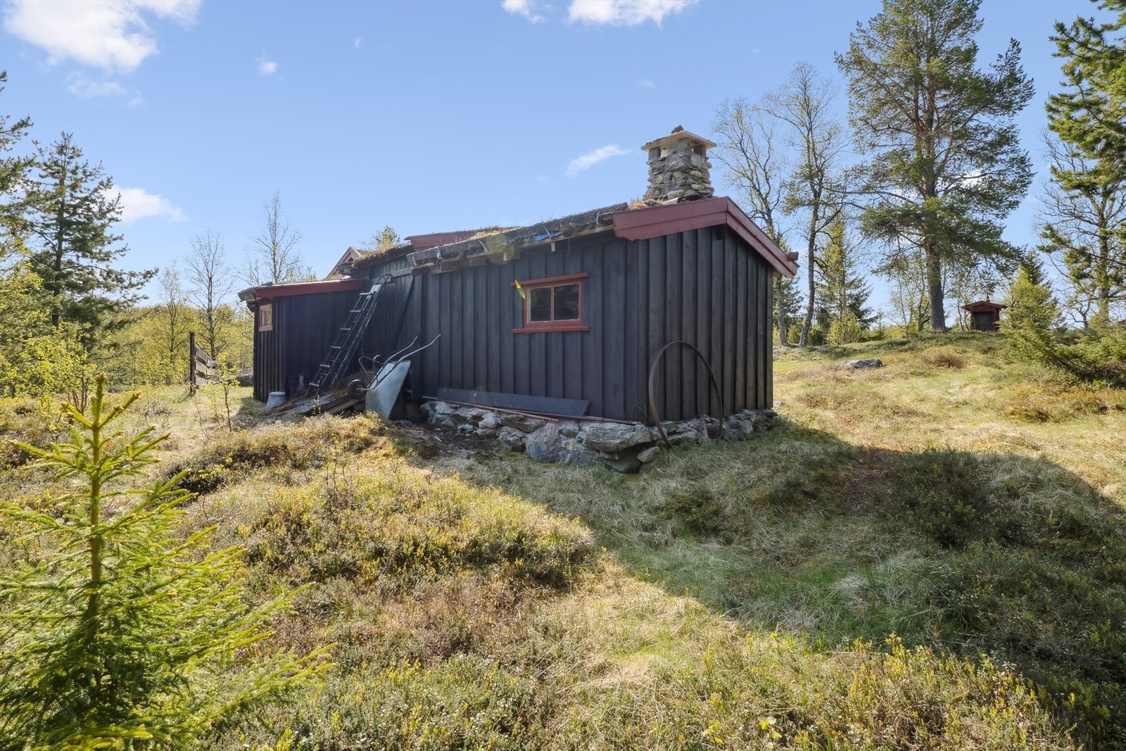 Eventuelt avfall leveres på Tolga ved egne returpunkter i sentrum eller gjenvinningsstasjon. Galleribilde