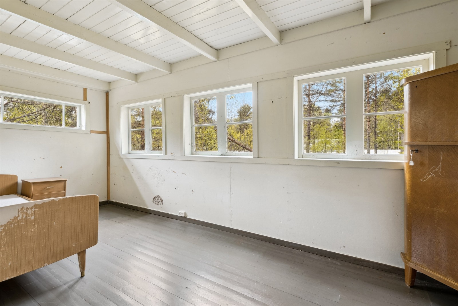 Soverom 2 har også rikelig med plass til dobbeltseng og garderobeløsning. Galleribilde