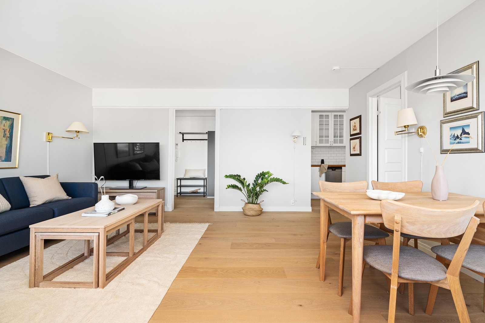 Planløsningen i leiligheten er god og fremstår som arealeffektiv - Galleribilde