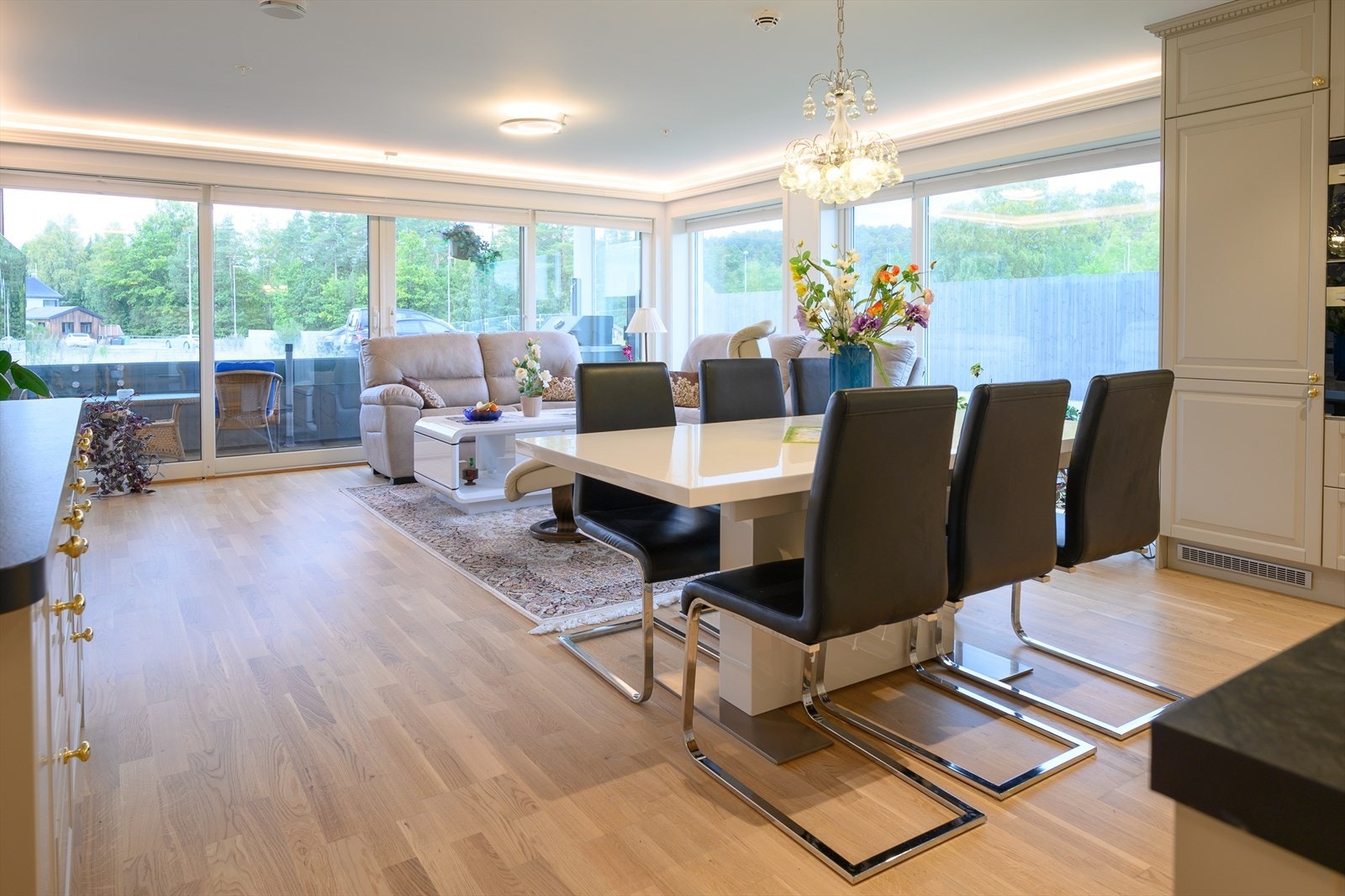 Stue/kjøkken Galleribilde