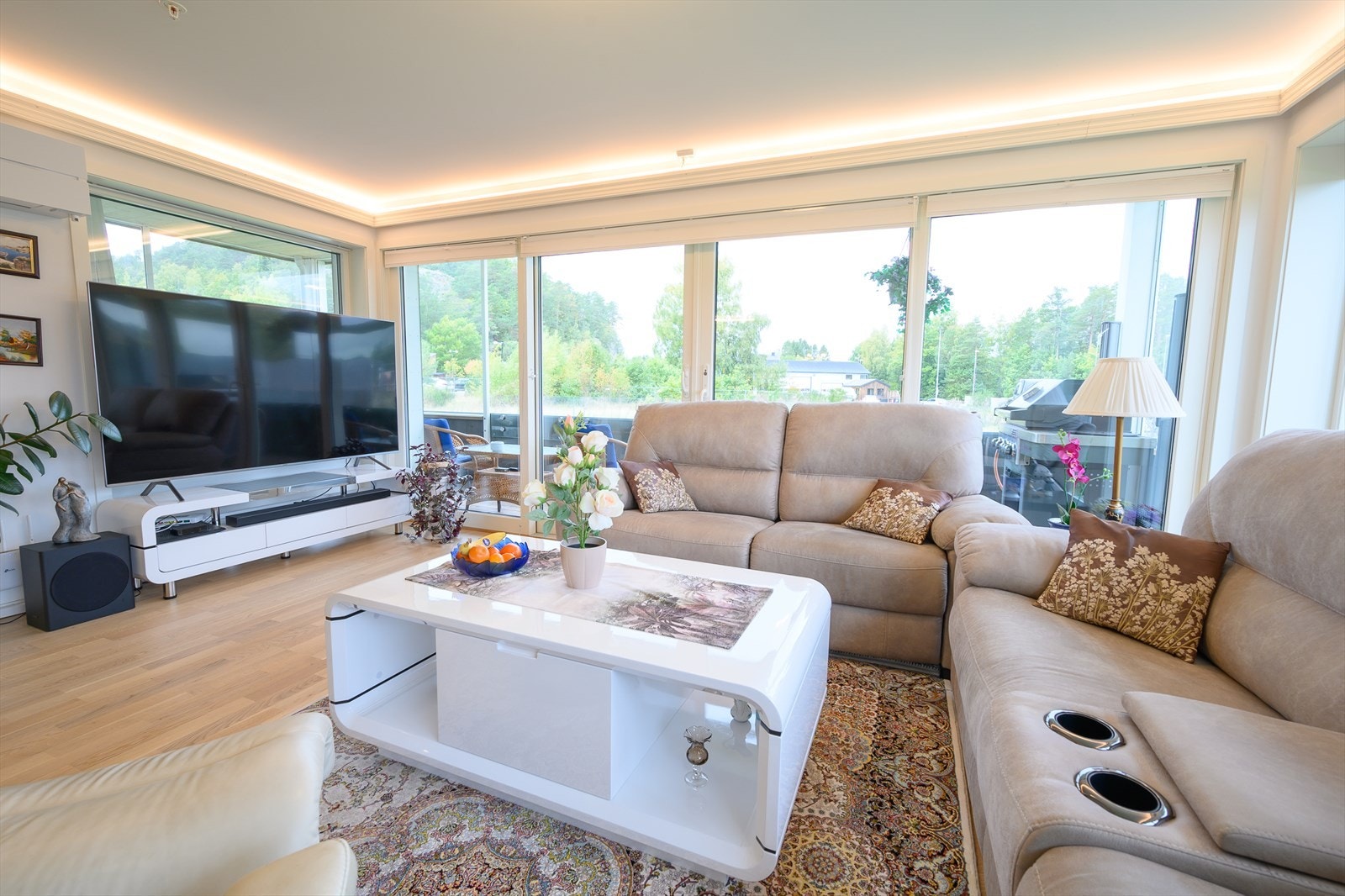 Stue/kjøkken Galleribilde