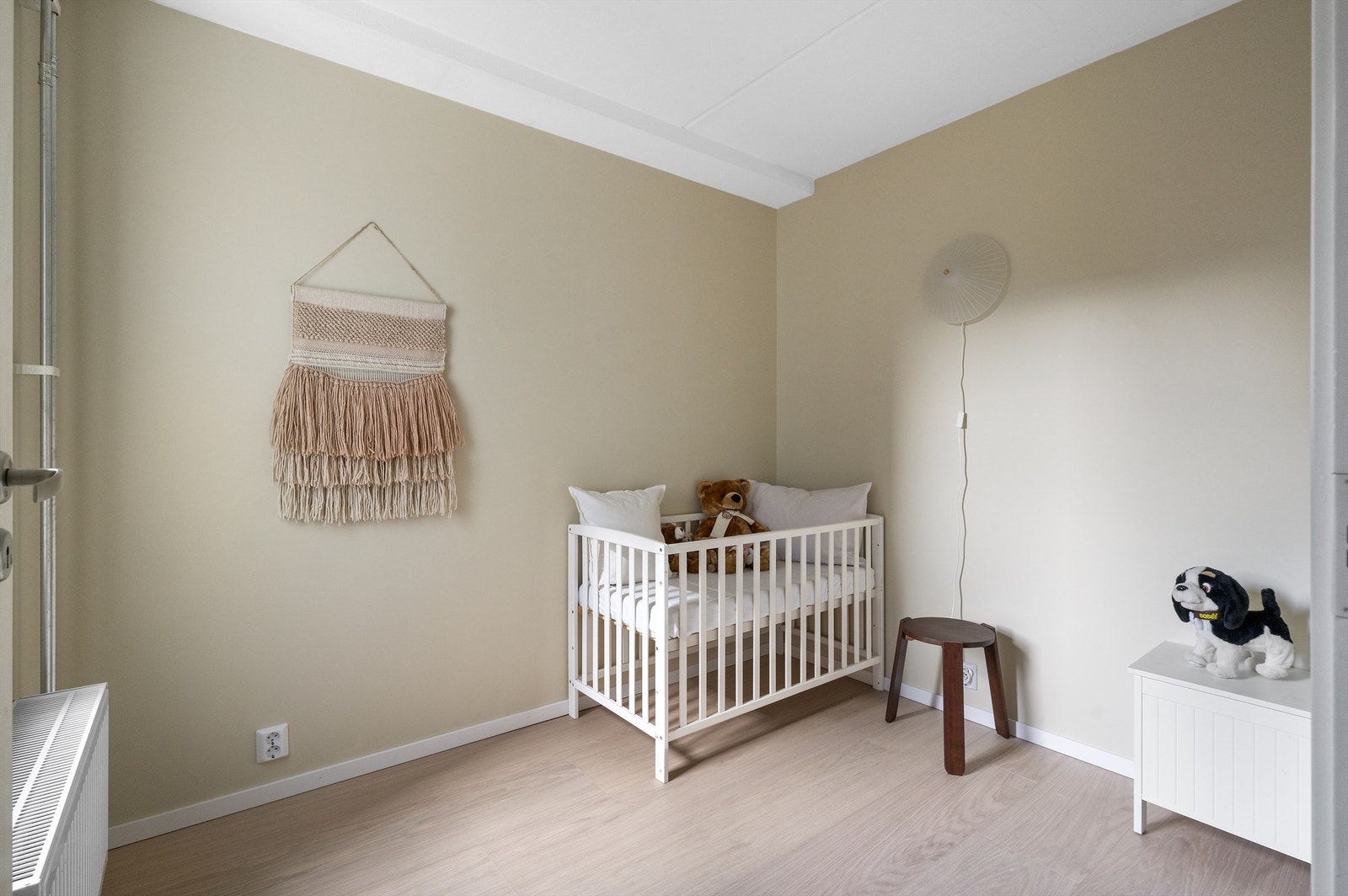 Leilighetens andre soverom er også av god størrelse og kan innredes etter behov. Rommet passer perfekt til gjesterom, barnerom eller kontor. Galleribilde