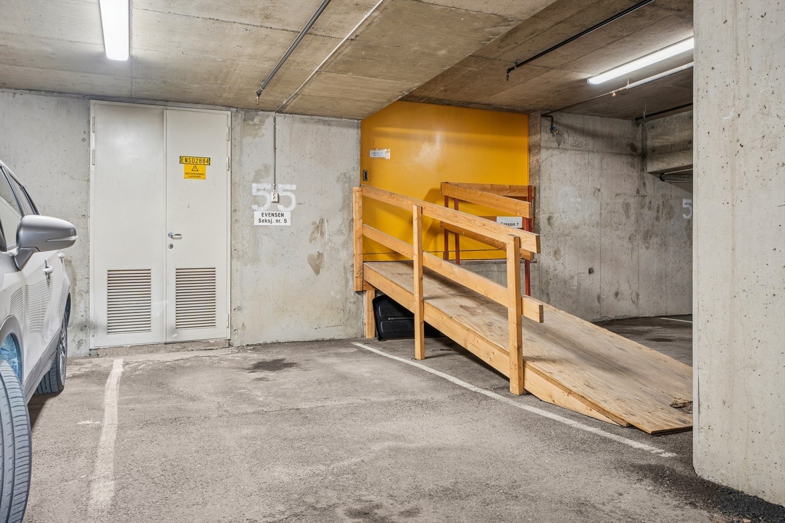 Garasjeplass i kjeller medfølger. Galleribilde
