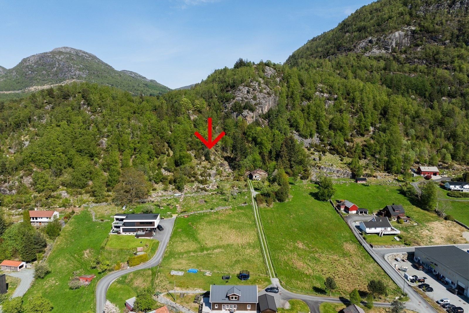 I tillegg er det en parsell på Tungland på ca 1 dekar Galleribilde