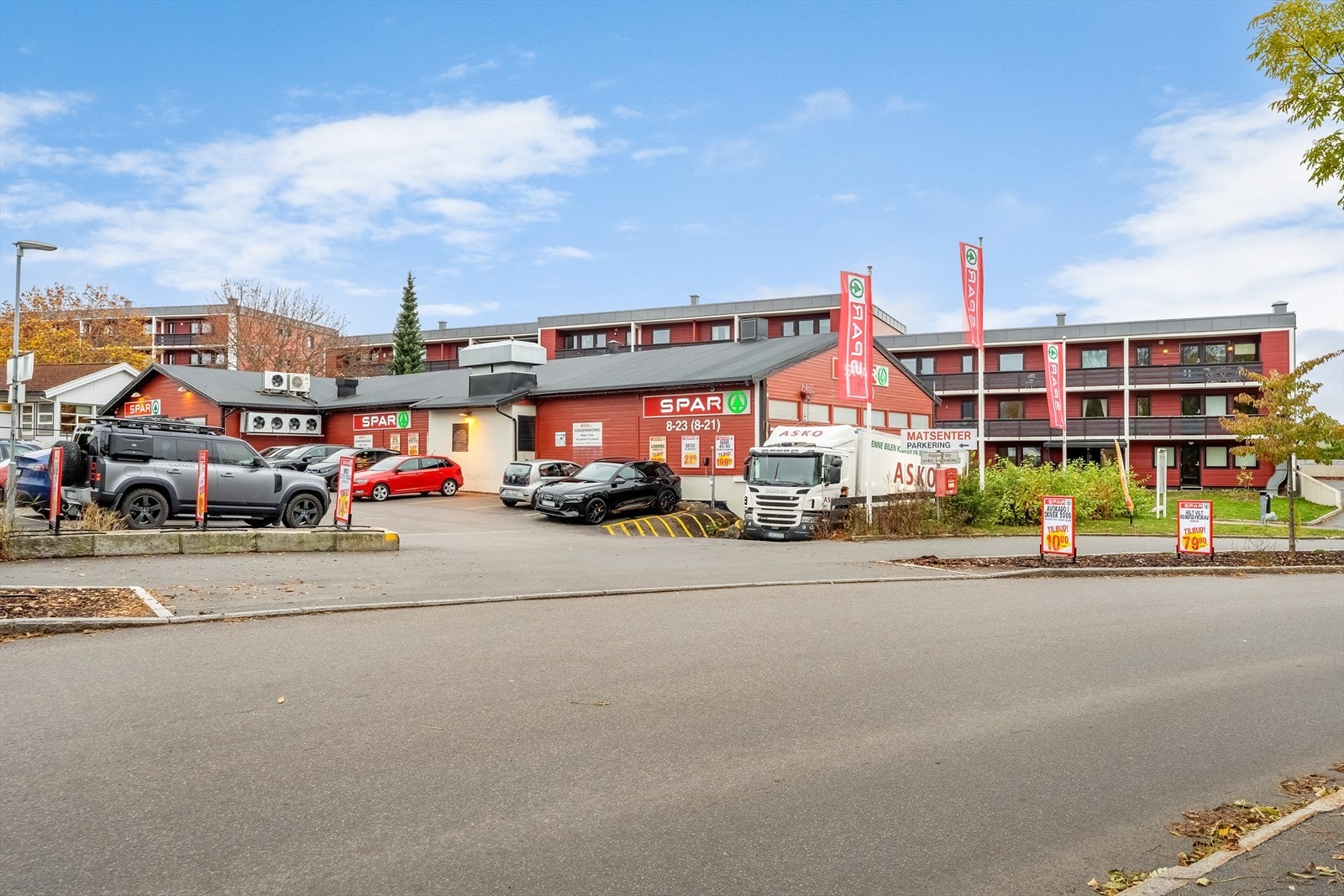 Spar Kastellet ligger kun noen minutters gange fra boligen. Bussholdeplassen er kun 1 minutts gange fra leiligheten Galleribilde