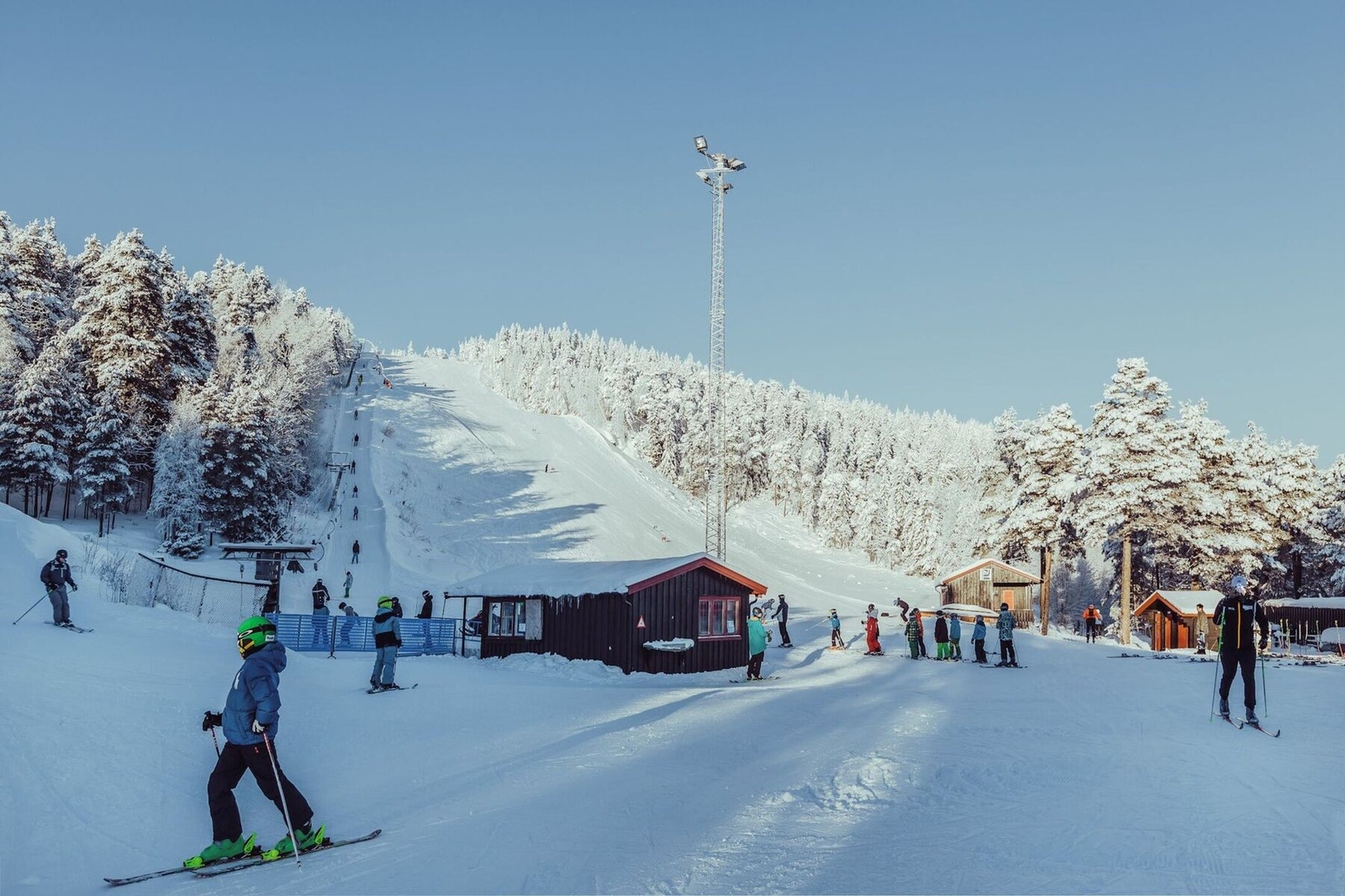 Fra Oslo Skisenter ved Grefsenkollen er det flere nedfarter og skiheiser. Galleribilde