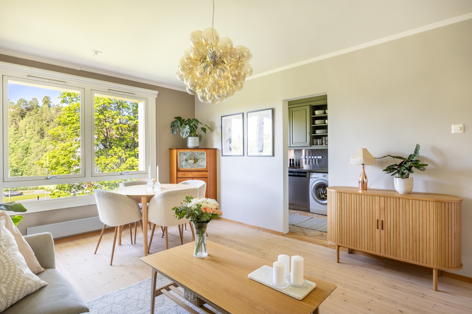 Dette er en lys og innbydende 3-roms leilighet. Galleribilde