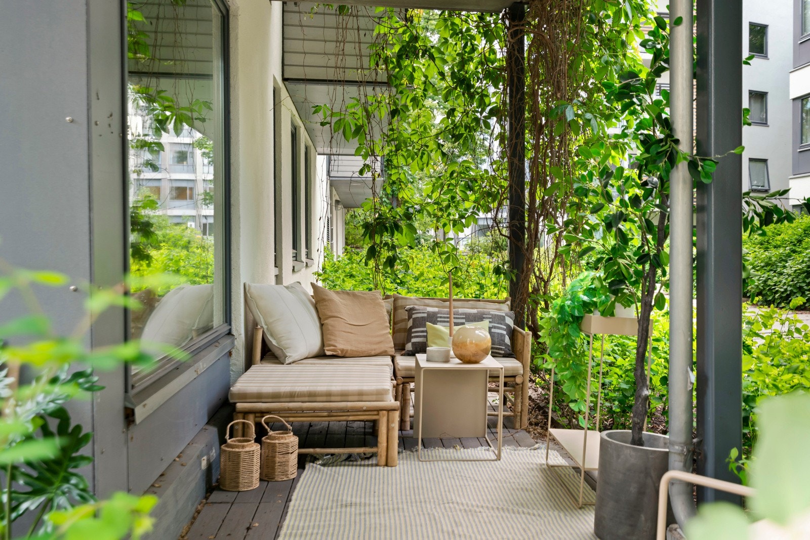 Skjermet og tilbaketrukket beliggenhet med privat markterrasse på 11 kvm. Galleribilde