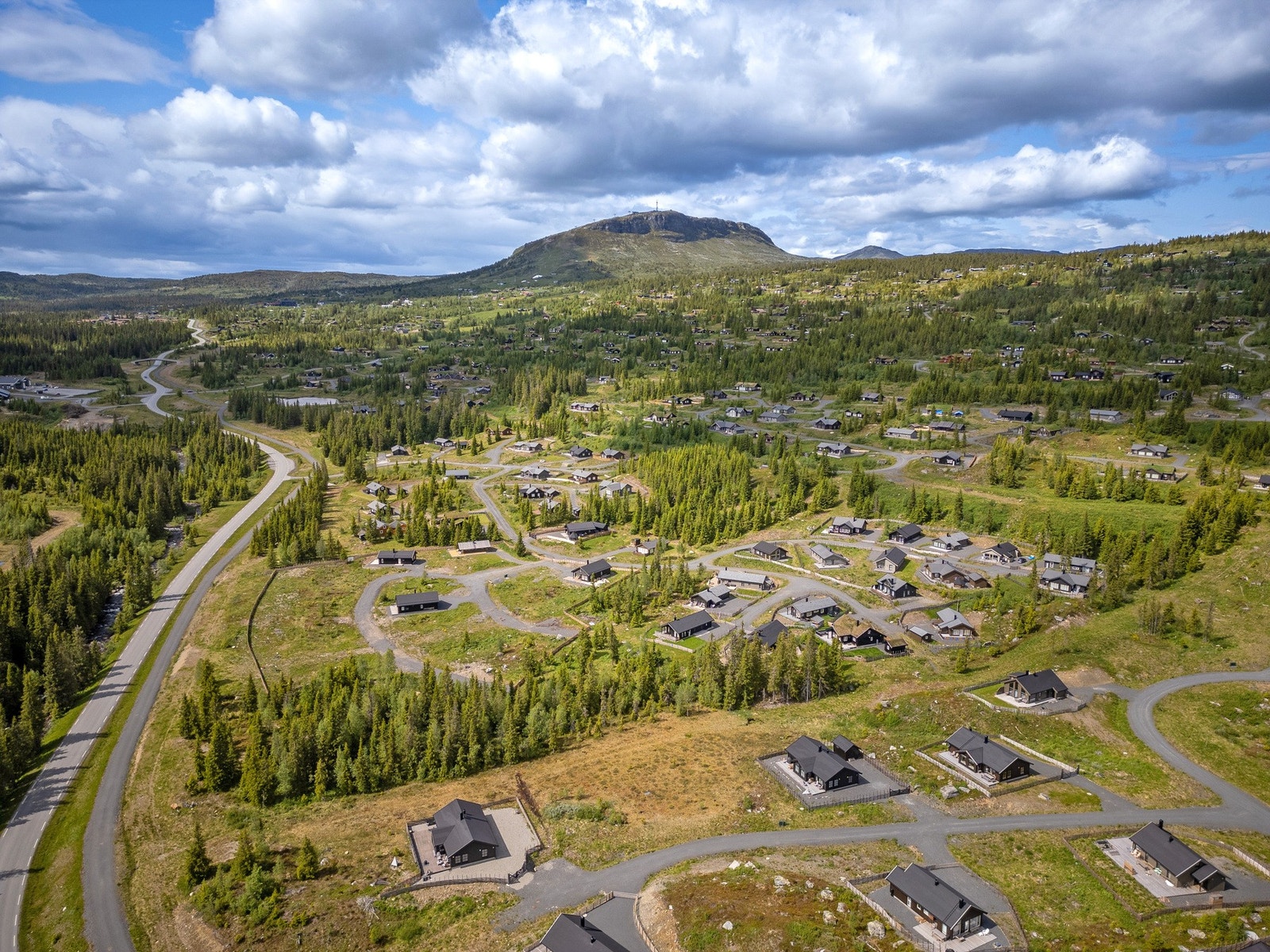 Tomten er et perfekt utgangspunkt for unike naturopplevelser sommer som vinter. Galleribilde