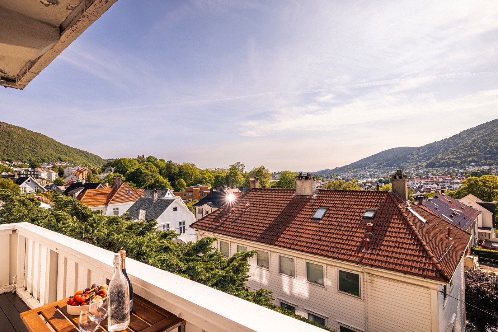 Herfra er det utsikt helt inn til sentrum. Galleribilde