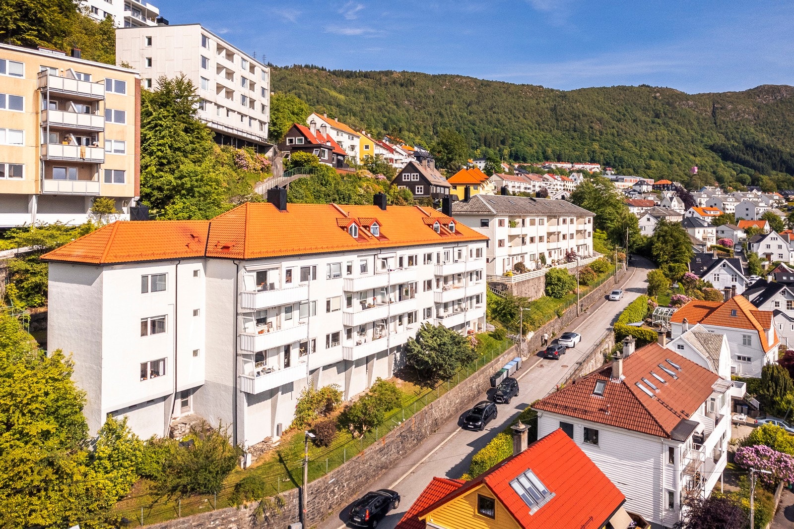 Sameiet består av 18 boligseksjoner, og fremstår veldrevet. Galleribilde