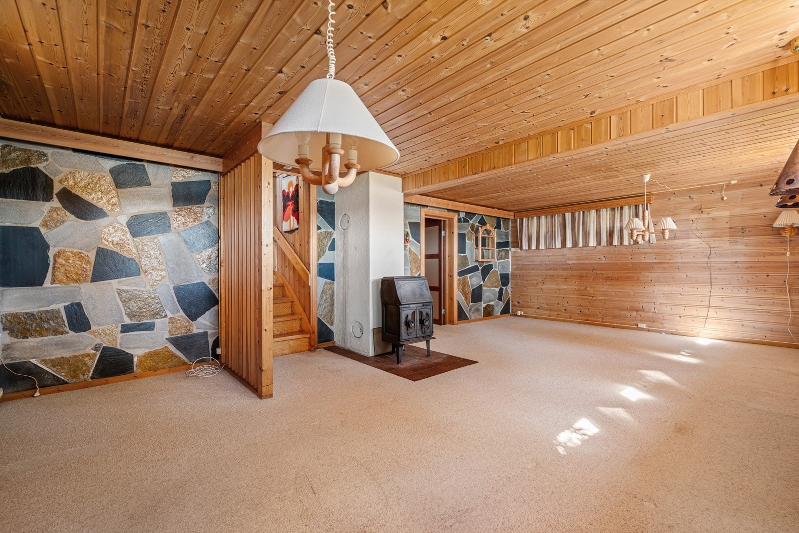 Rom i kjeller benyttet som kjellerstue Galleribilde