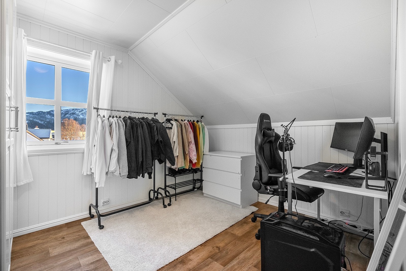 Det er to soverom i utleiedelen. Galleribilde