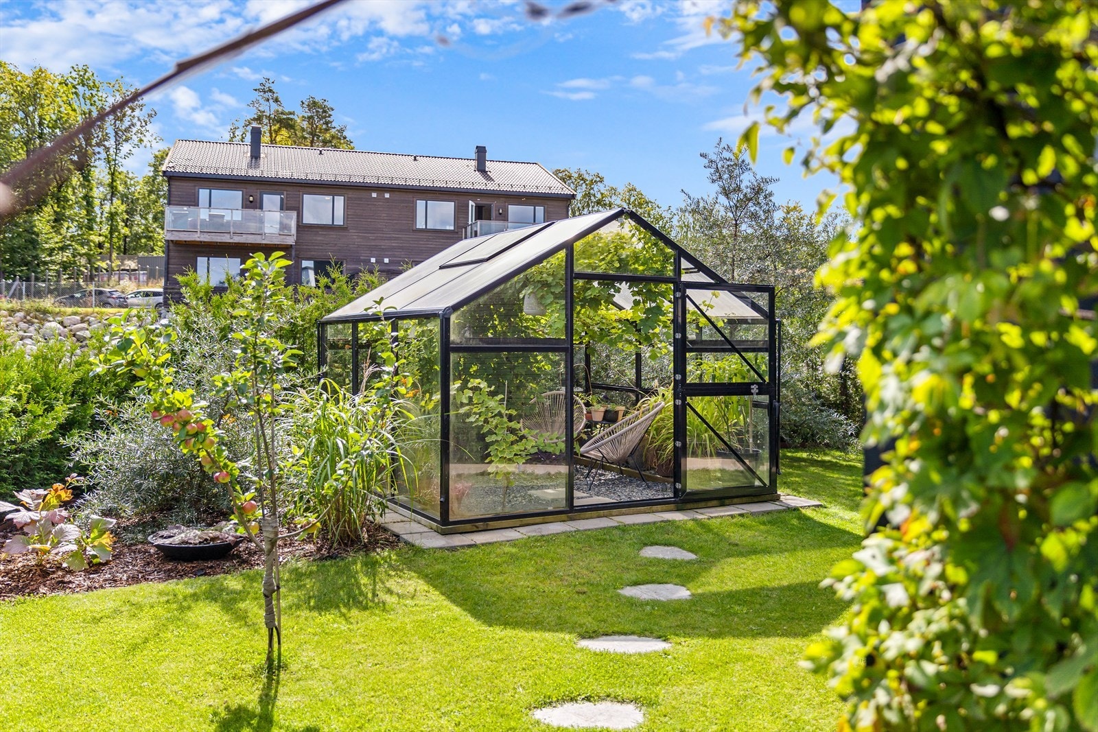 Pent opparbeidet hage. Galleribilde