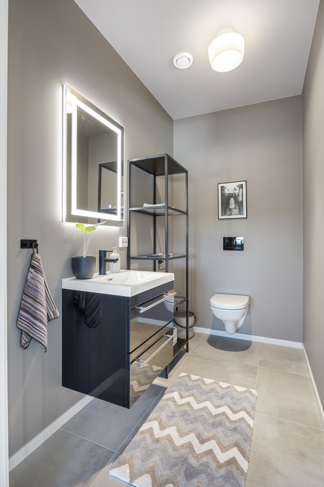 WC rom 2. etg. Galleribilde