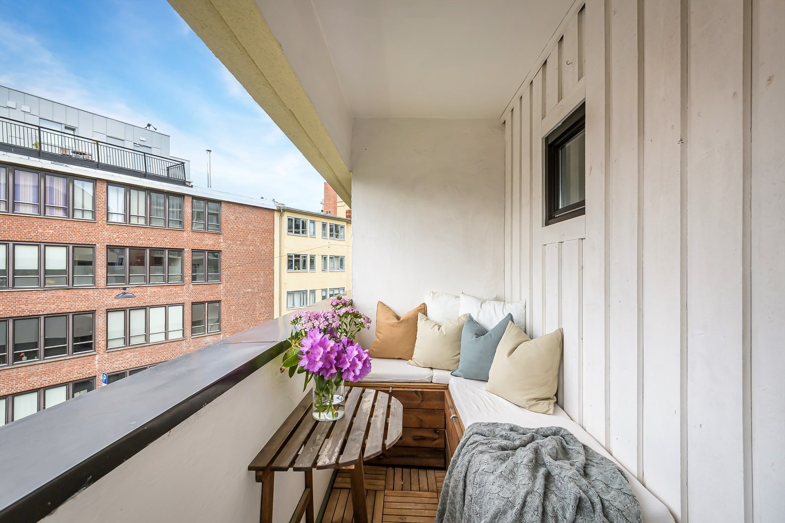 Silje Marie Johansen v/Nordvik Bjørvika har gleden av å presentere flotte Smedgata 32! Galleribilde