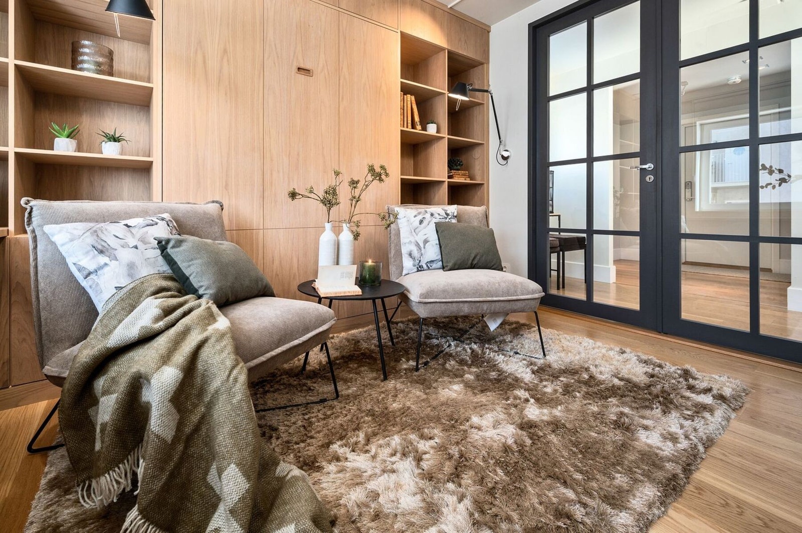 Legg merke til hylleløsningen på veggen... Galleribilde