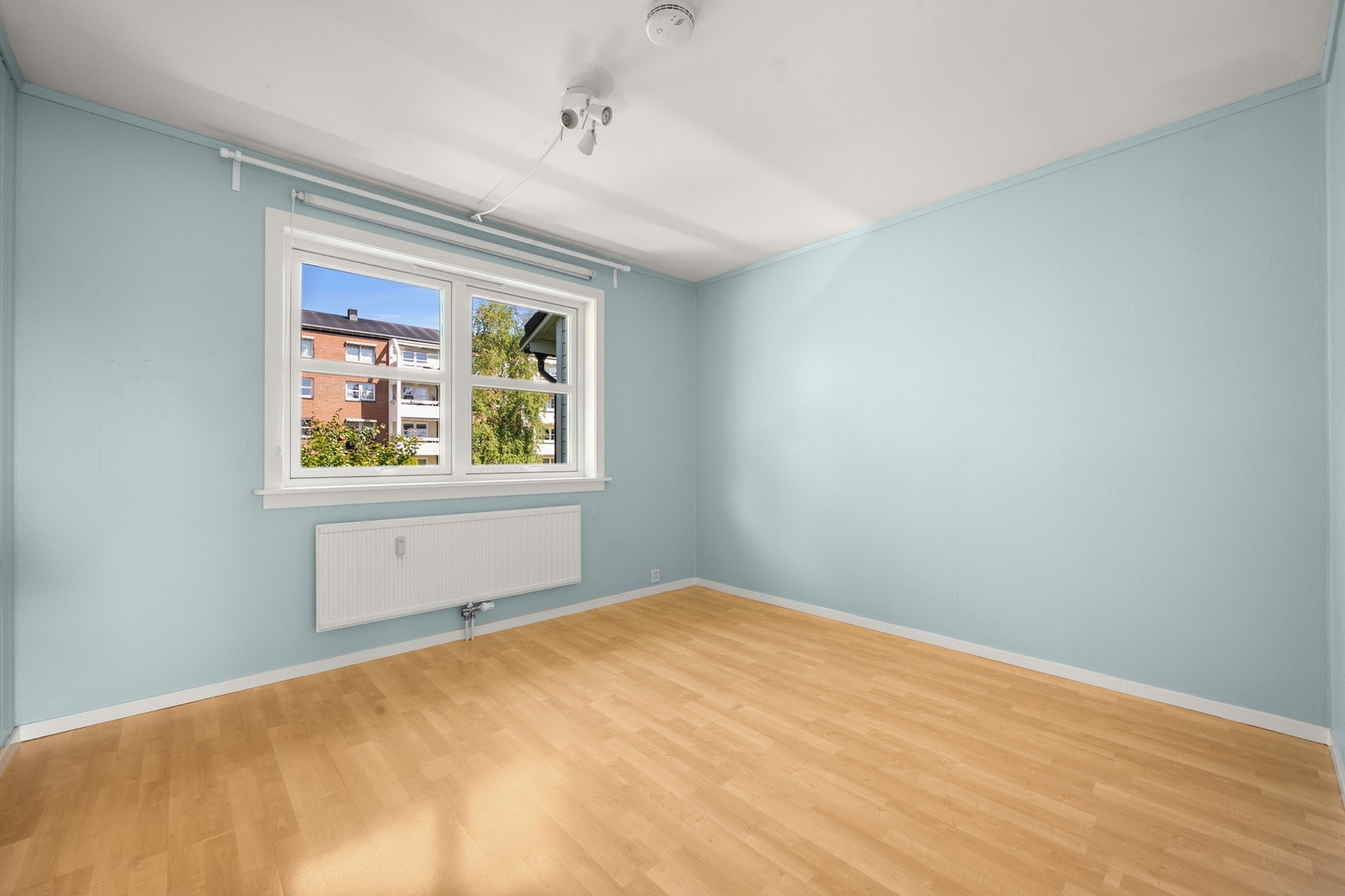 Dagens hovedsoverom malt i delikat fargetone. Galleribilde