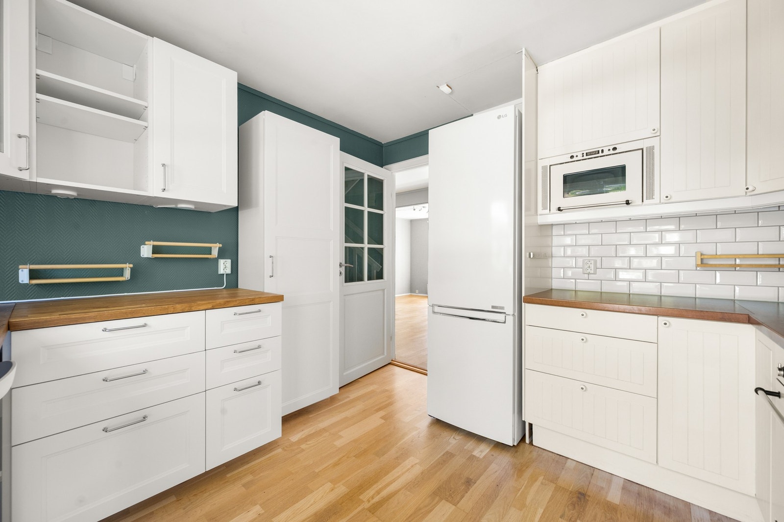 Alle hvitevarer medfølger ved salg. Galleribilde