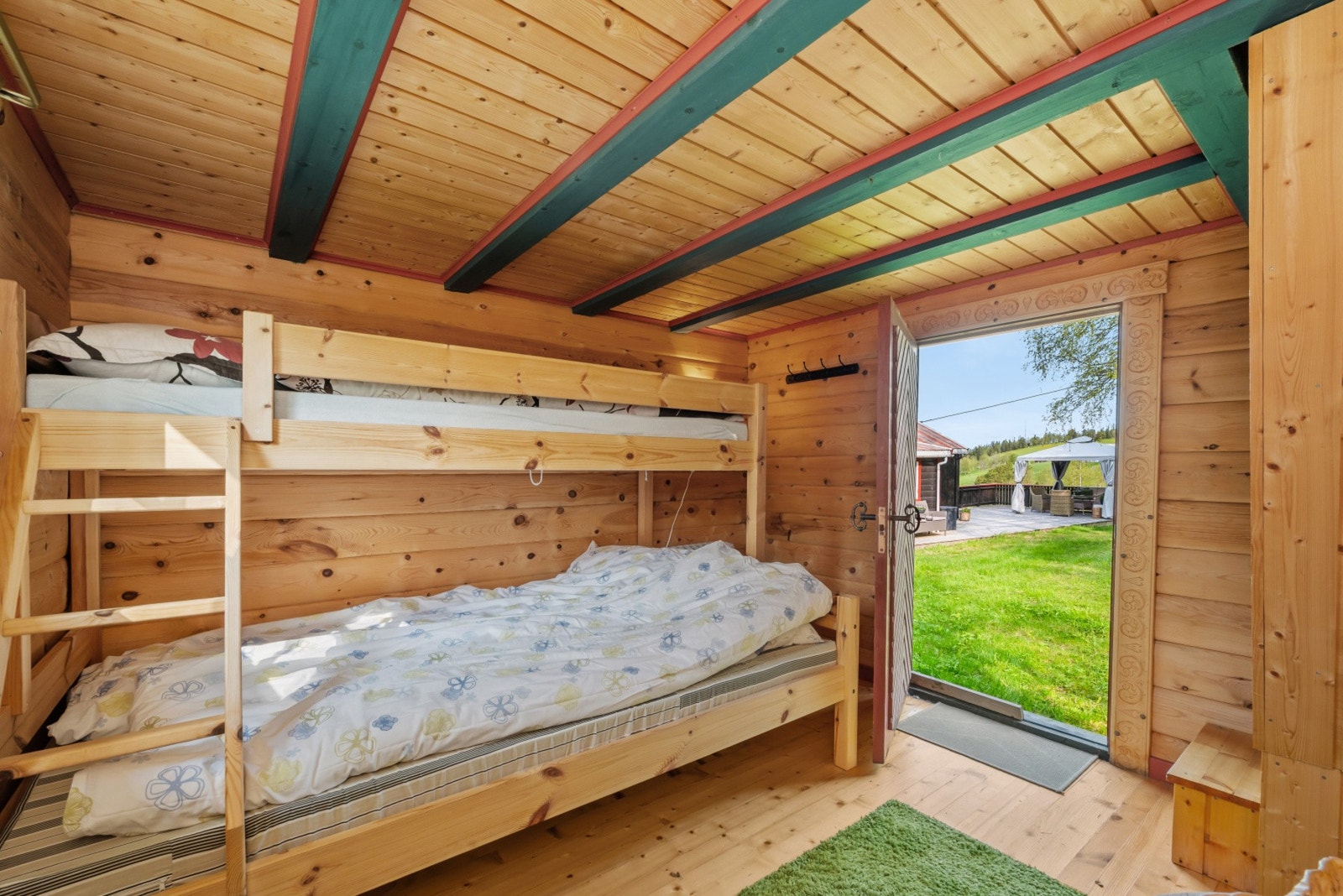 Det er i dag innredet med soverom. Galleribilde