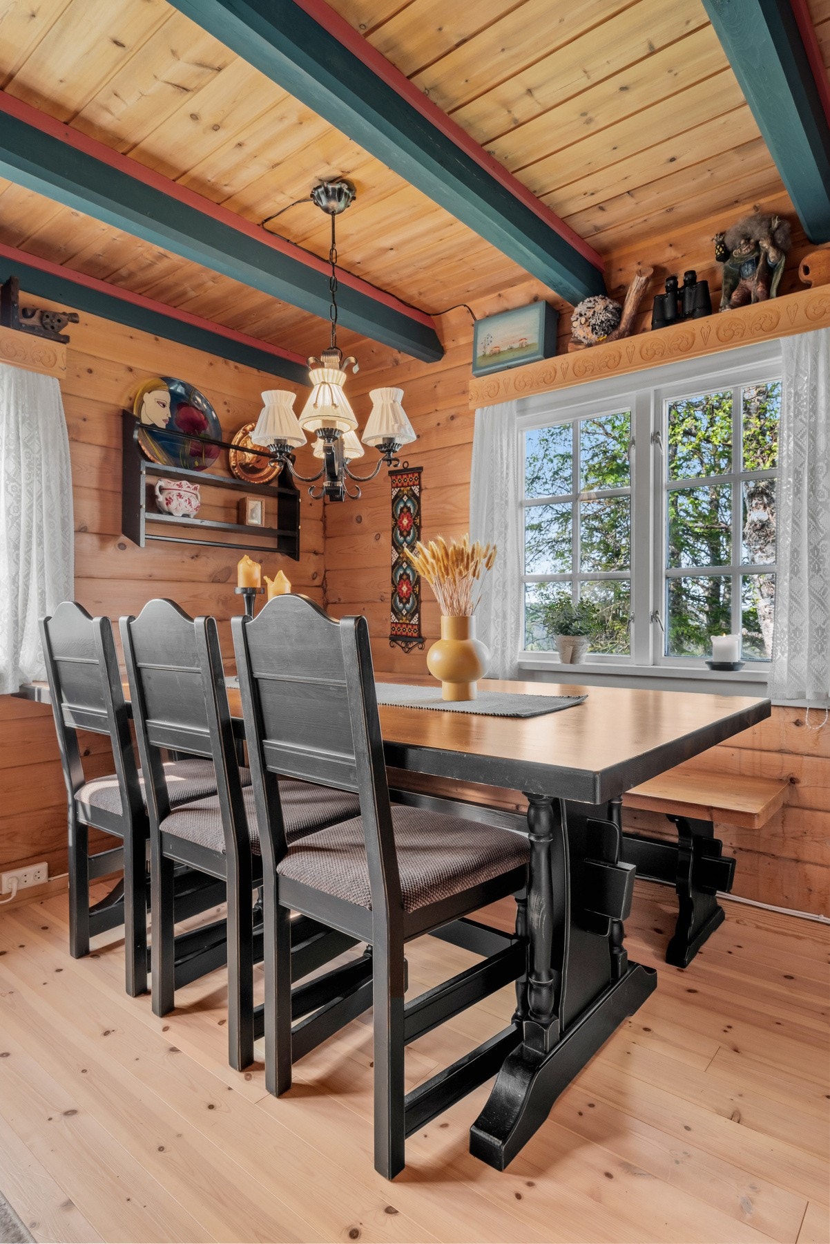 God plass til egen spisegruppe. Galleribilde