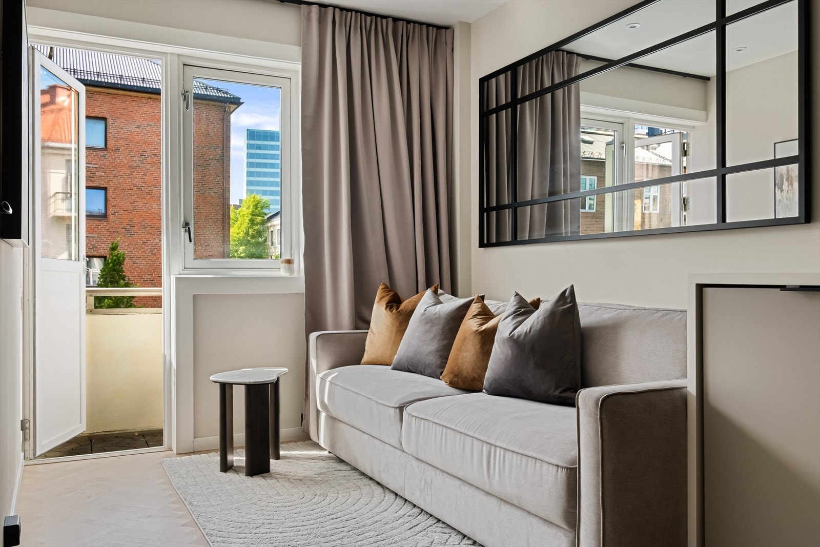 Varmtvann, fyring og internett er inkludert i felleskostnadene. Galleribilde