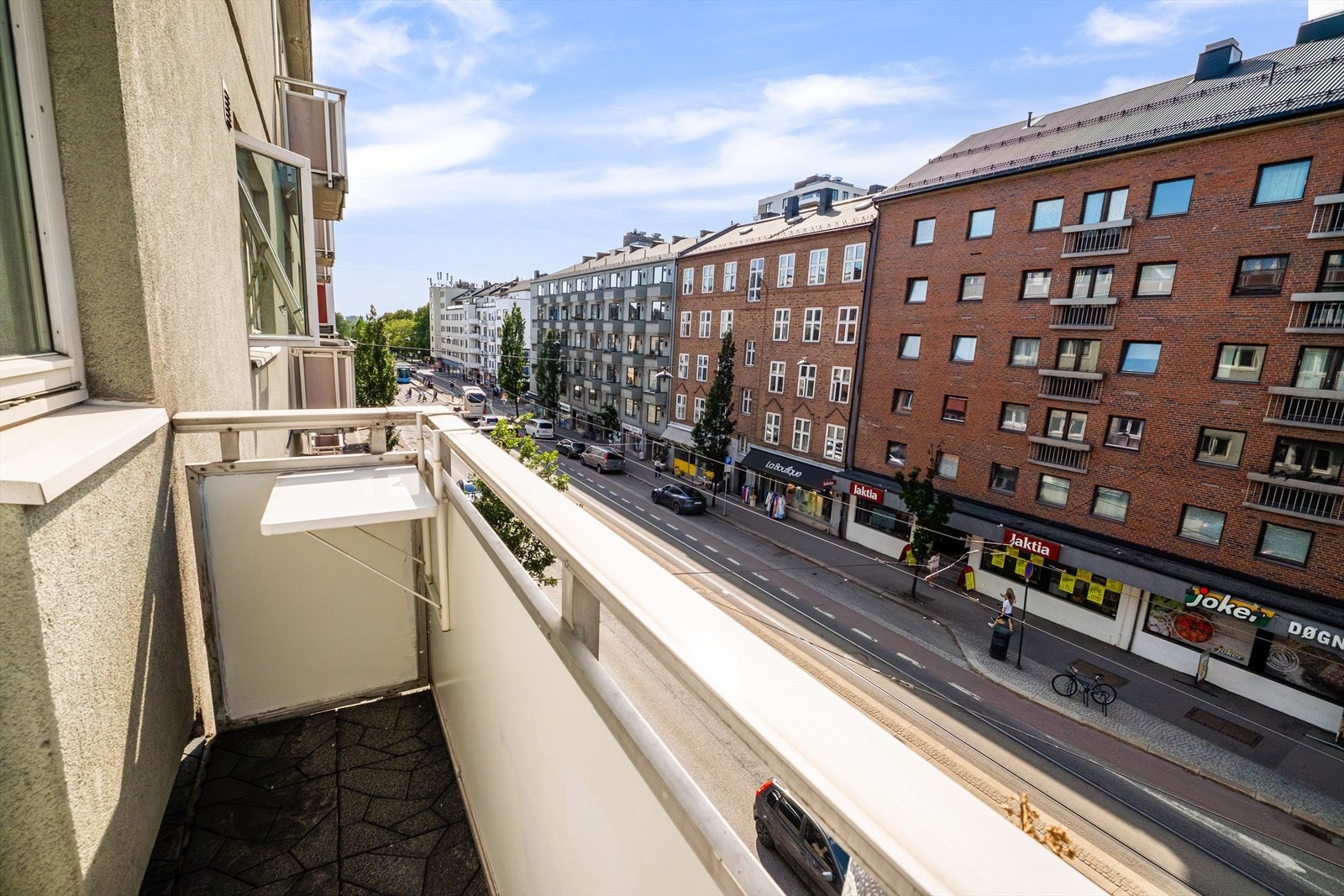 Vestvendt balkong. Galleribilde