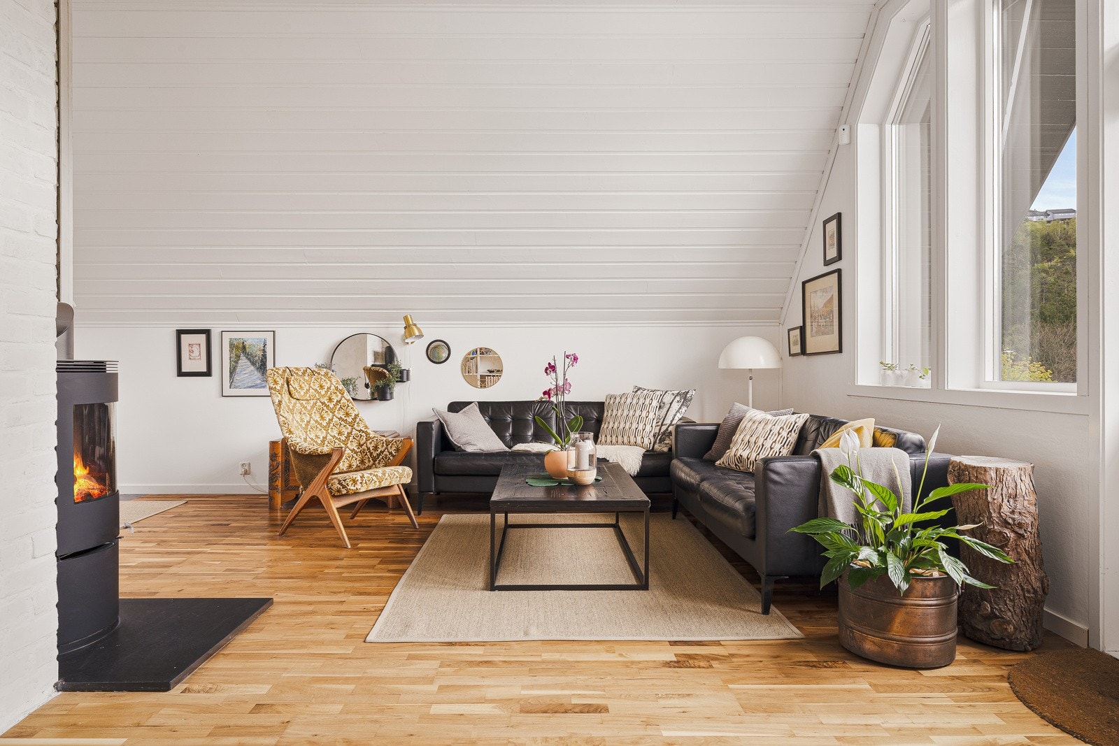 Her er det også peis fra 2018. Galleribilde