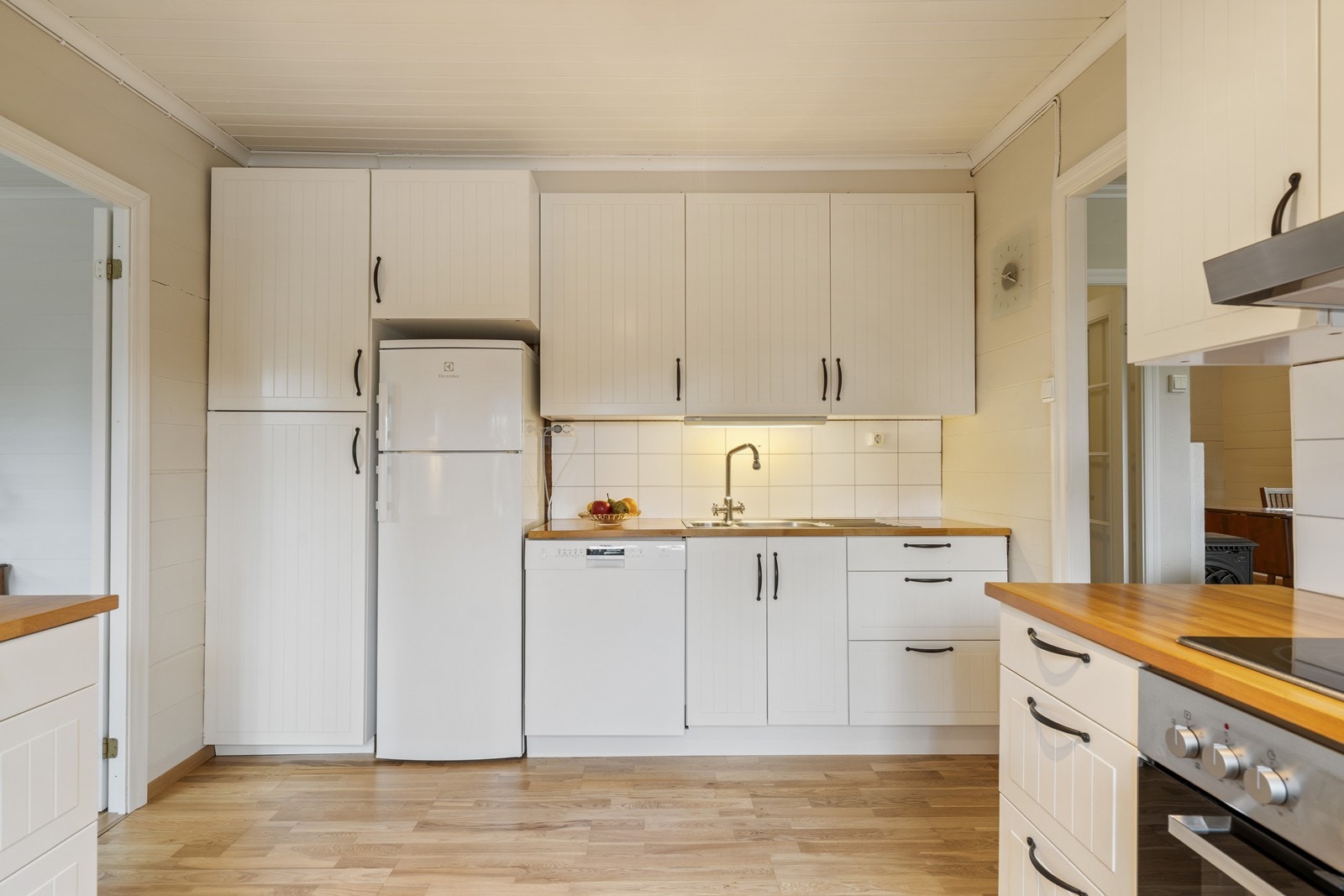 Medfølgende hvitevarer (int. komfyr og platetopp) Galleribilde